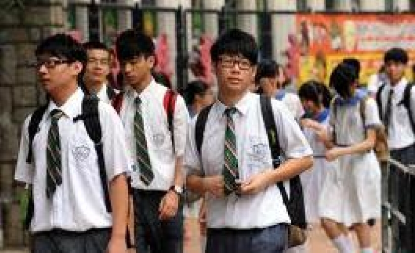 師長不以身作則難調出「有品學生」