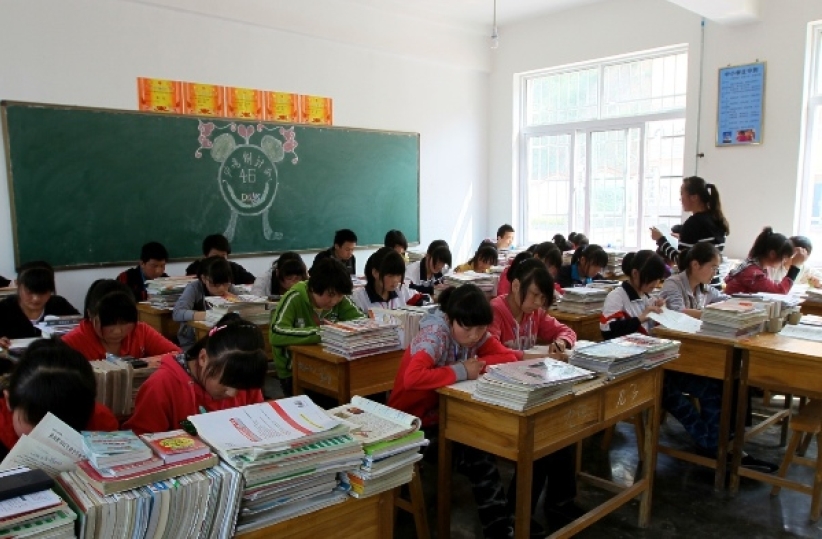 踴躍捐書助陝西孩子建校園