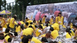 2,000營友參與「饑饉三十」 挨餓赤腳齊「用愛給孩子希望」