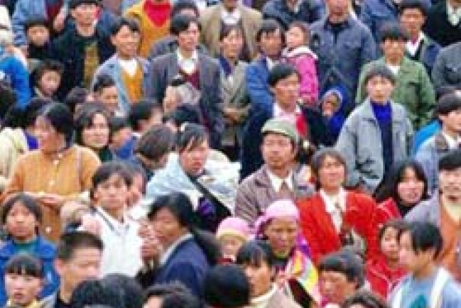 7•11「世界人口日」安南呼籲賦予女性平等權