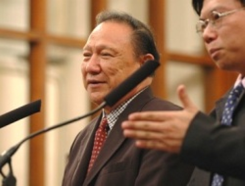 唐崇荣牧师抱恙请弟兄姊妹代祷
