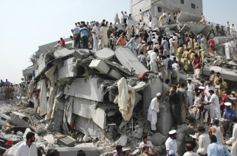 南亞地震死亡人數超過1.9萬 巴基斯坦全國哀悼三天