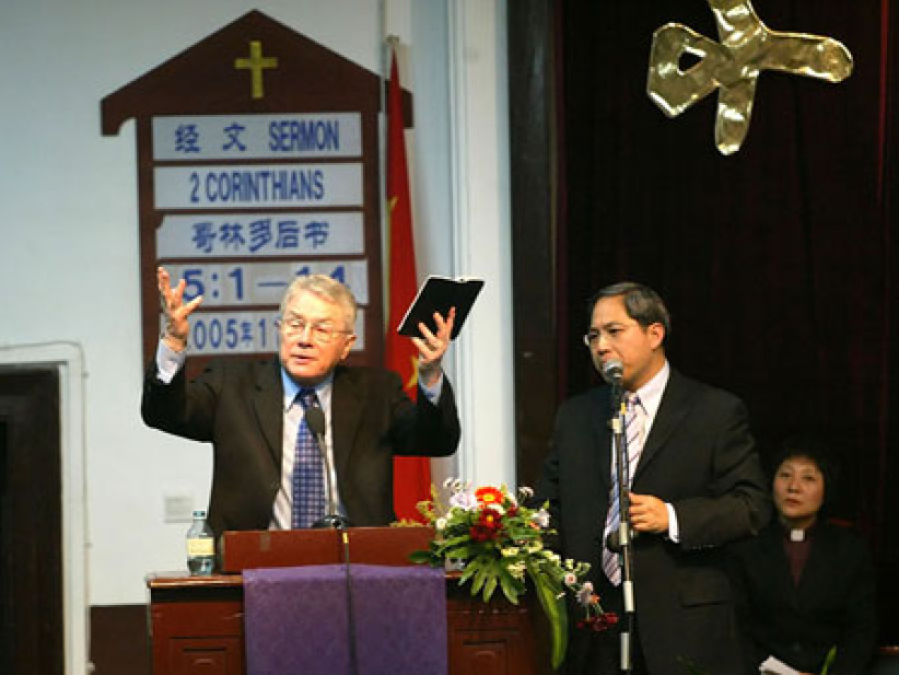 包樂博士北京主日禮拜講道 激動在座聽眾的心