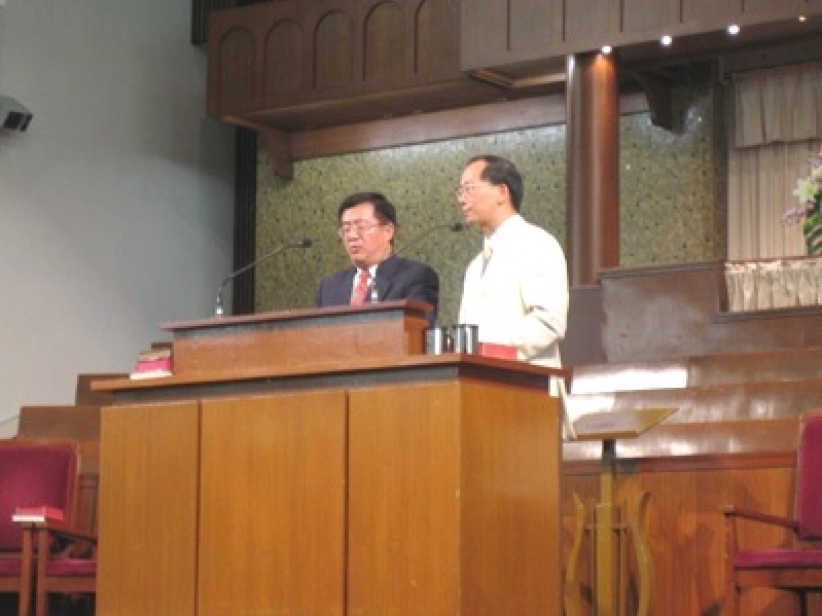 美恩福李灵牧师来港 国语布道会领人归主