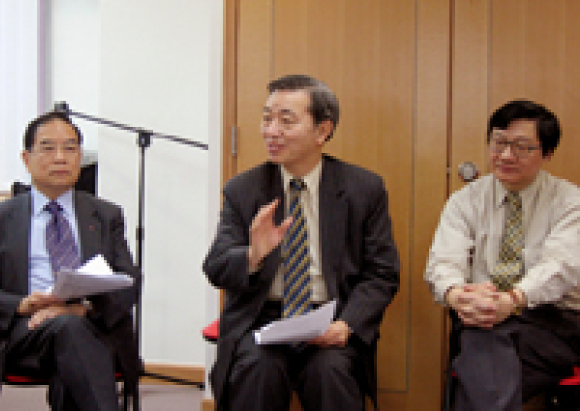 前線扶貧零碎充飢 財主穿紫袍聚歛錢財