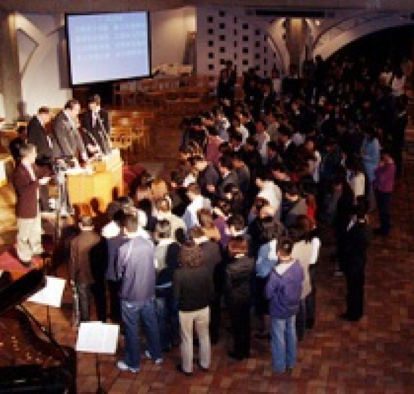 唐崇荣牧师2006旅日宣教大会火热气氛中落幕