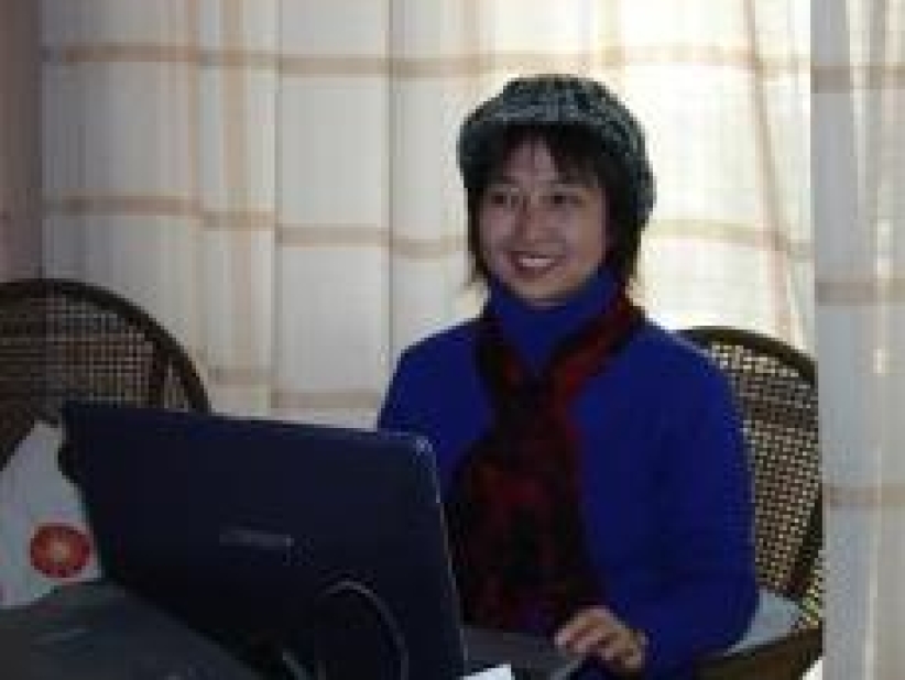 為主寫歌傳萬邦 — 大陸女作家、音樂人雁子見證(一)