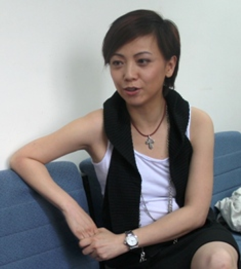 從「如妃」至「師奶」 專訪鄧萃雯談拍戲與使命