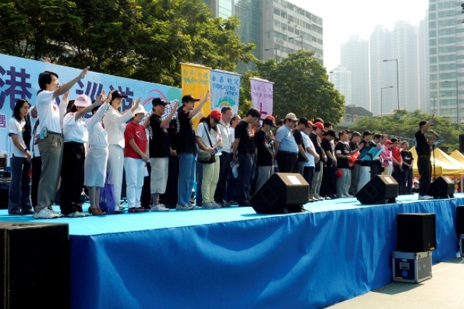 心愛香港大巡遊 近萬信徒宣告：耶穌愛你！