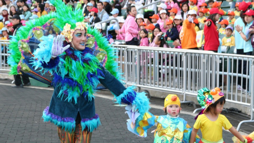 親子佈道兒童場再次爆滿 父母齊來決志