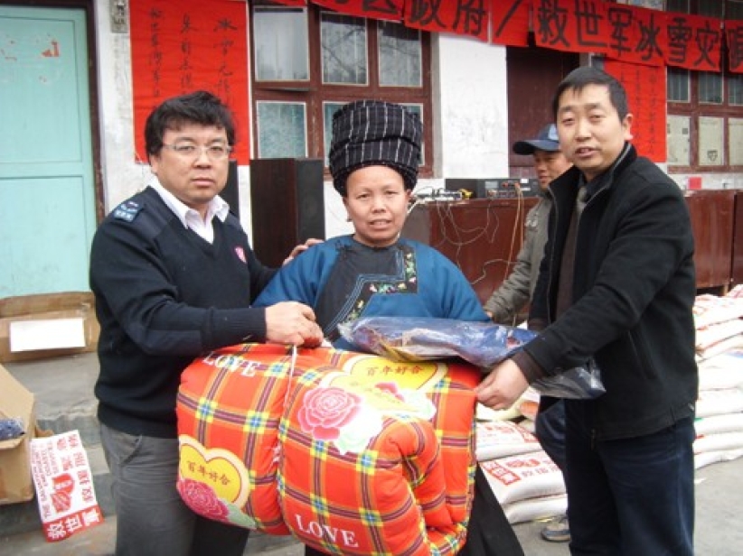 中国雪灾灾民劫后余生仍待帮助