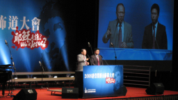 唐崇榮牧師四川災難看人性