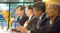 五百信徒為金融海嘯聚焦禱告