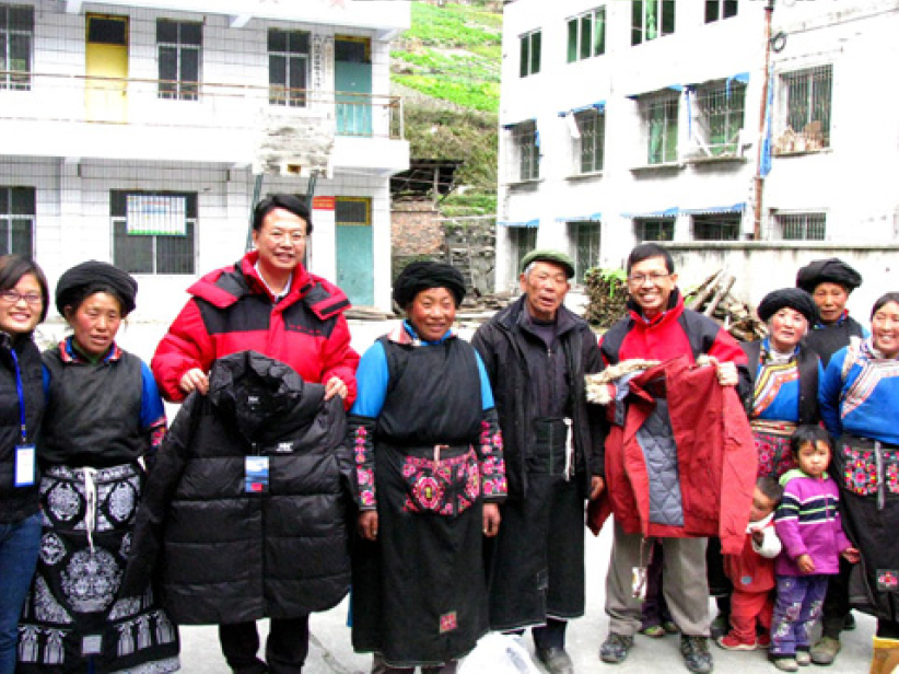 文更代表实地走访四川 探访当地儿童