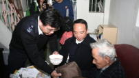 救世軍呼籲冬日為長者及四川災民送寒衣