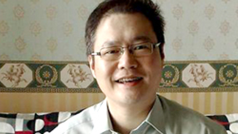新文具贈貧學童 物輕情意重 表關心促成長
