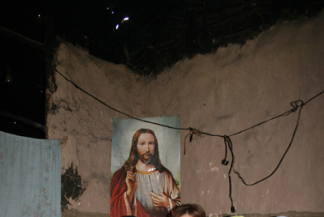 鄭秀文坐言起行 探訪非洲貧困孩子