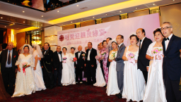 明愛迎囍良緣宴 40多對老夫婦再訂婚盟