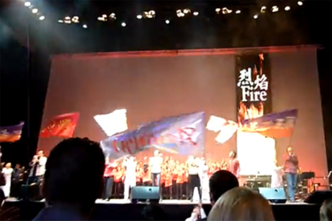 布永康牧師「烈焰」特會落幕 萬人燃點宣教之火