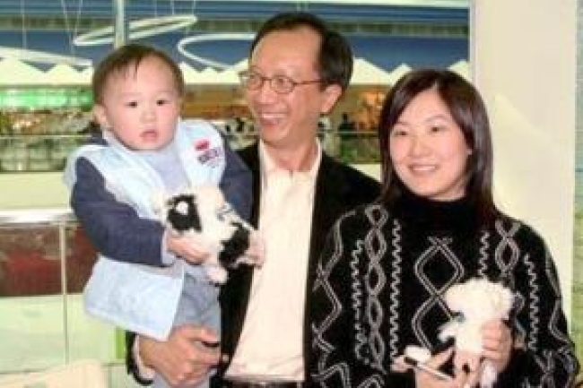 梁錦松伏明霞夫婦港福堂去年受洗分享見證