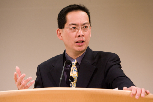 鮑維均博士從路加著作信息再思聖潔