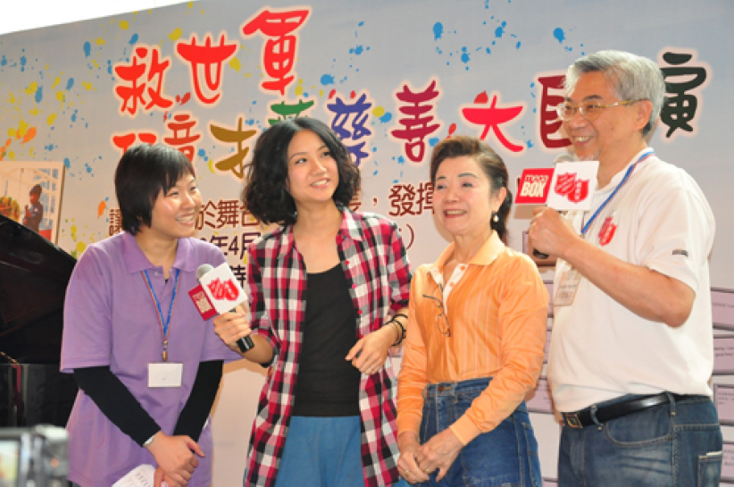 儿童才艺表演颂赞亲恩 胡诺言及At17卢凯彤畅谈与家人相处之道