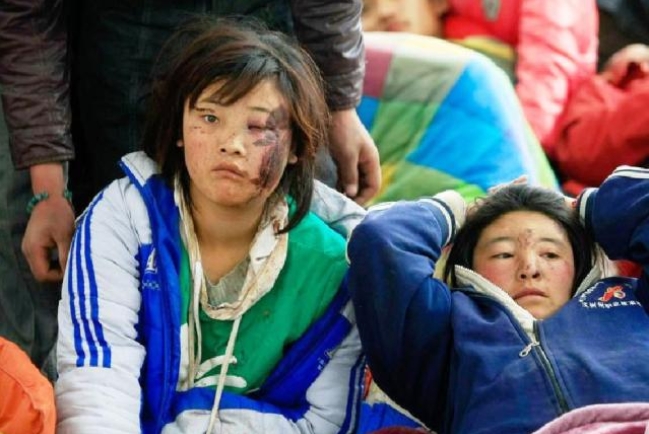 慈福行動十噸物資運抵玉樹 呼籲支持為災民帶來希望