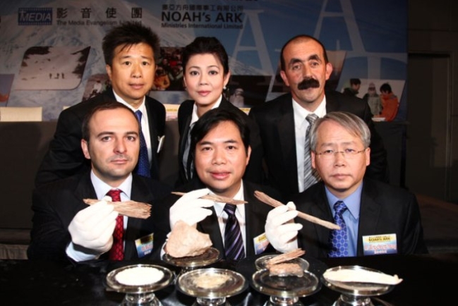 土耳其四千米高冰川掘出古木船 疑是挪亞方舟遺骸