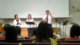 郭奕宏牧師師母分享婚姻點滴