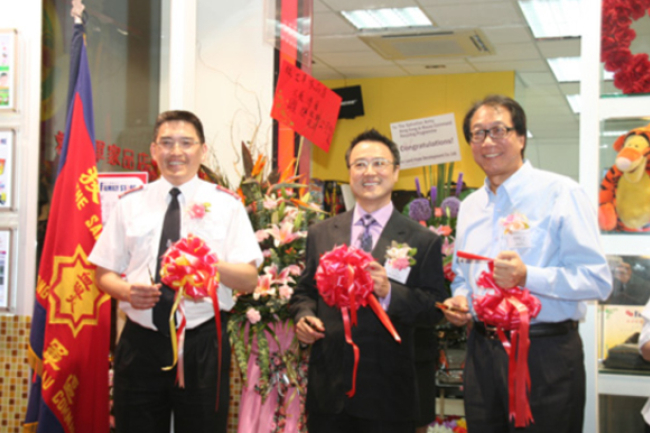 救世軍北角家品店昨舉行奉獻典禮