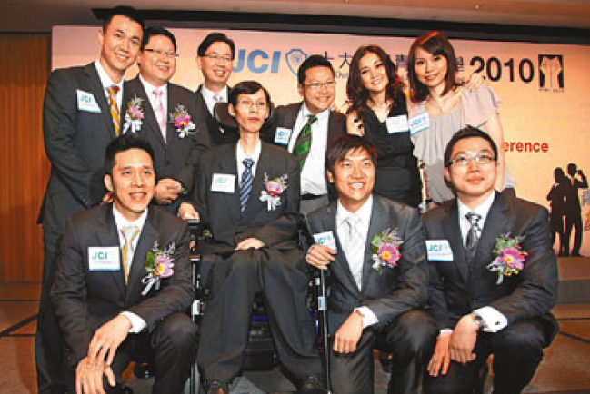 上帝恩典打破宿命論 黃愛恩謝安琪一同當選「十大傑青」