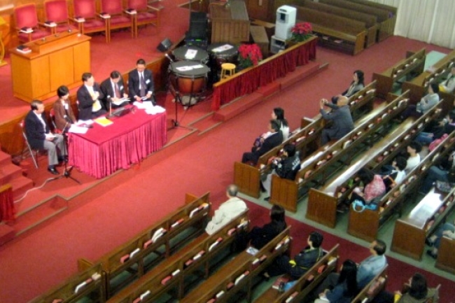 城浸醫生團契從醫學法律信仰探討代母產子問題