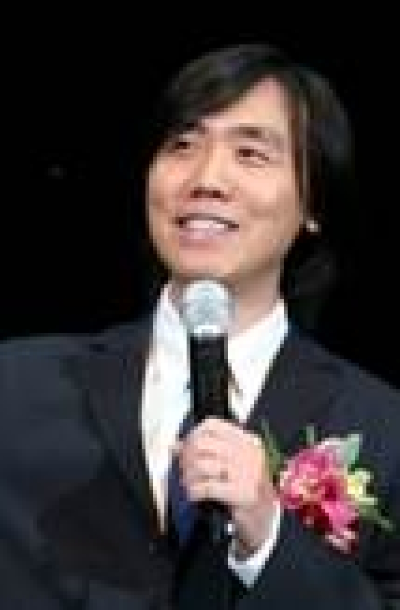 司徒永富寄语:圣诞提醒我们去爱