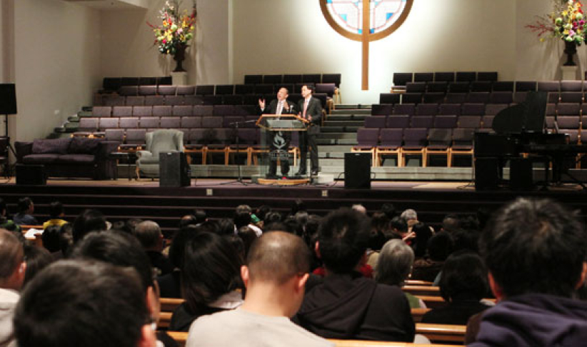 唐崇榮牧師費城佈道會圓滿結束