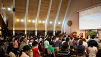 唐崇榮牧師台北主講約翰福音 信徒受激勵