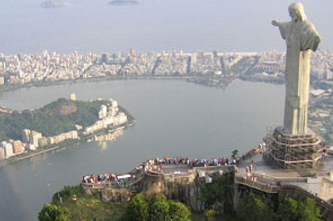 秘魯總統欲仿效巴西竪立巨型耶穌像