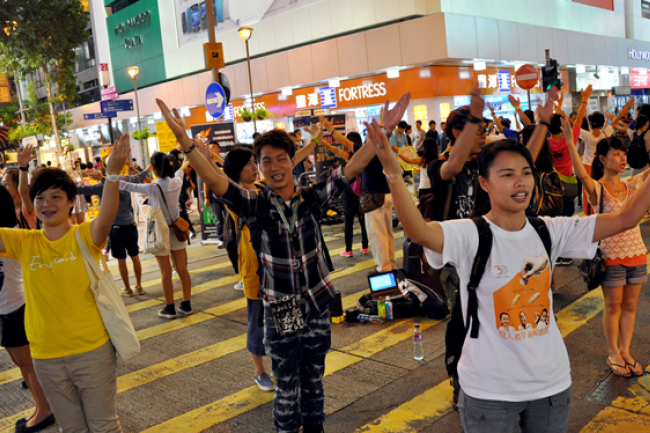 旺角鬧巿青年熱舞“Amani” 呼籲關注東非饑荒