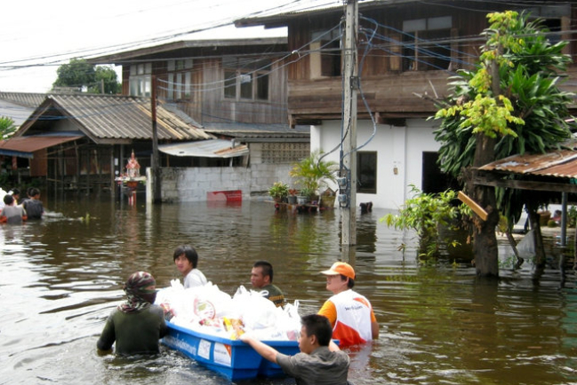 泰國洪災逾500人死亡 救援組織加緊行動