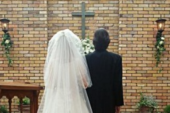 伍渭文牧師–婚禮的禮服