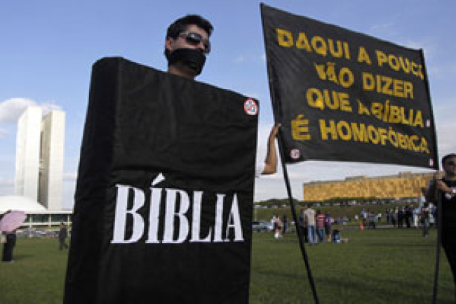 巴西參議院通過同性民事結合法案