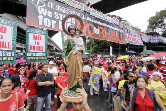 菲律賓上萬天主教徒反節育法案