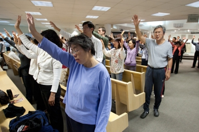 大選前華人教會為美國回歸真神禱告