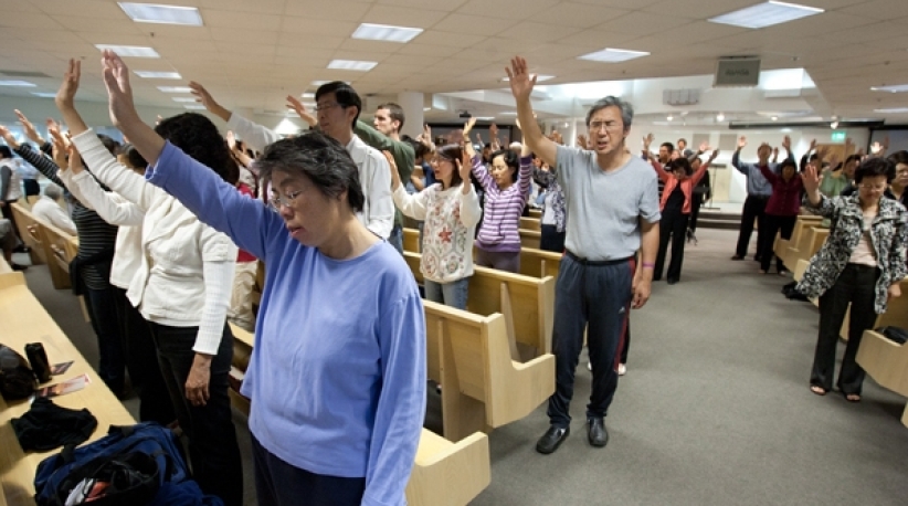 大選前華人教會為美國回歸真神禱告
