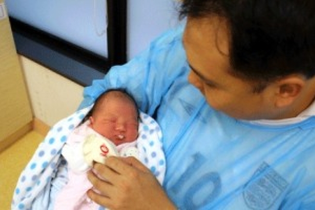 港爸喜訊:勞僱會通過三天有薪待產假