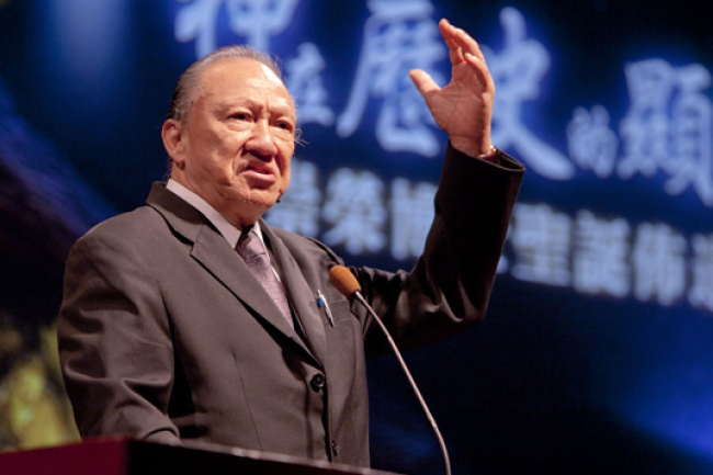 唐崇榮：耶穌基督是永恆的交叉點