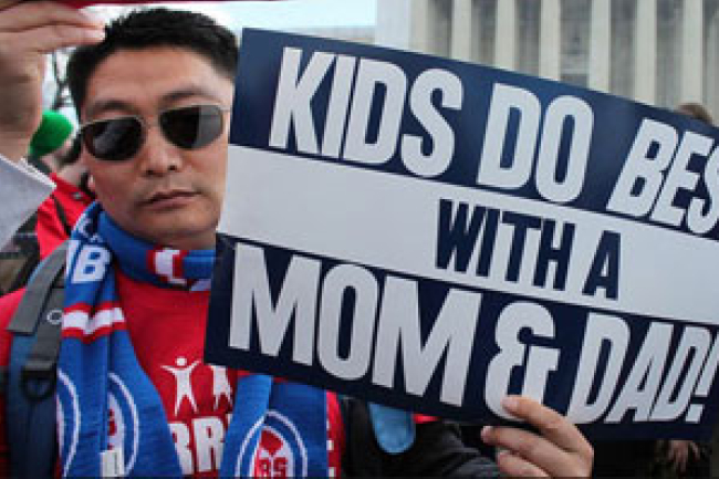 民調:美近半亞裔反對同性婚姻合法化