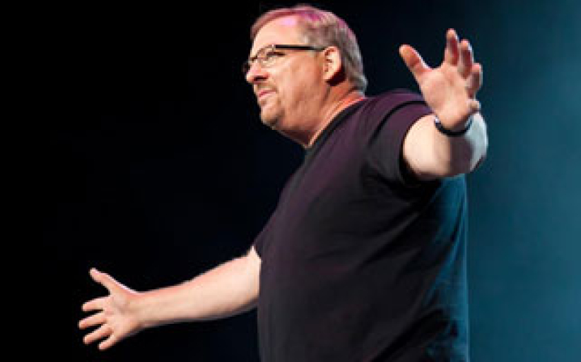 兒子自殺後華理克恢復重返馬鞍峰講台