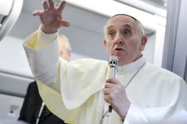 教宗首談同性戀：愛罪人、恨惡罪