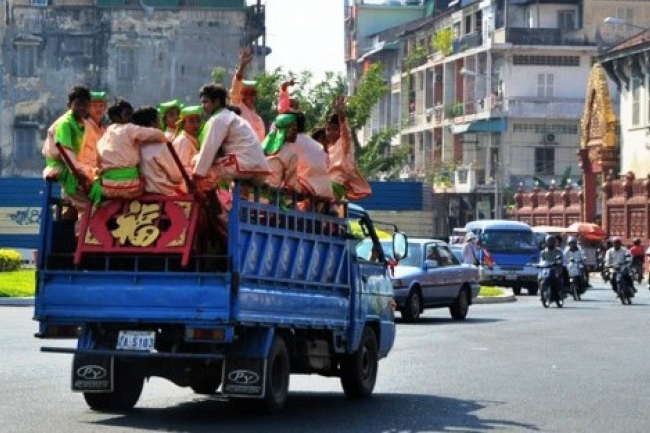 經營餐館老闆為宣教 金邊「織帳棚」締福音契機