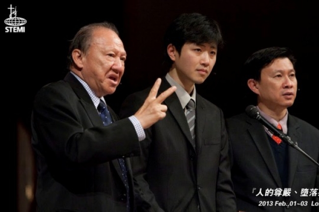 唐崇榮對「接班人」劉崇右評價高引佈道團小騷動